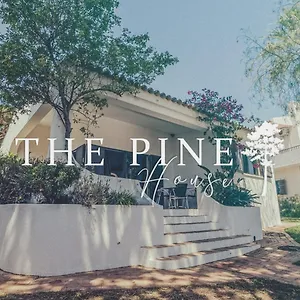 Pine House - Airport, Beach And City Center Bed & Breakfast