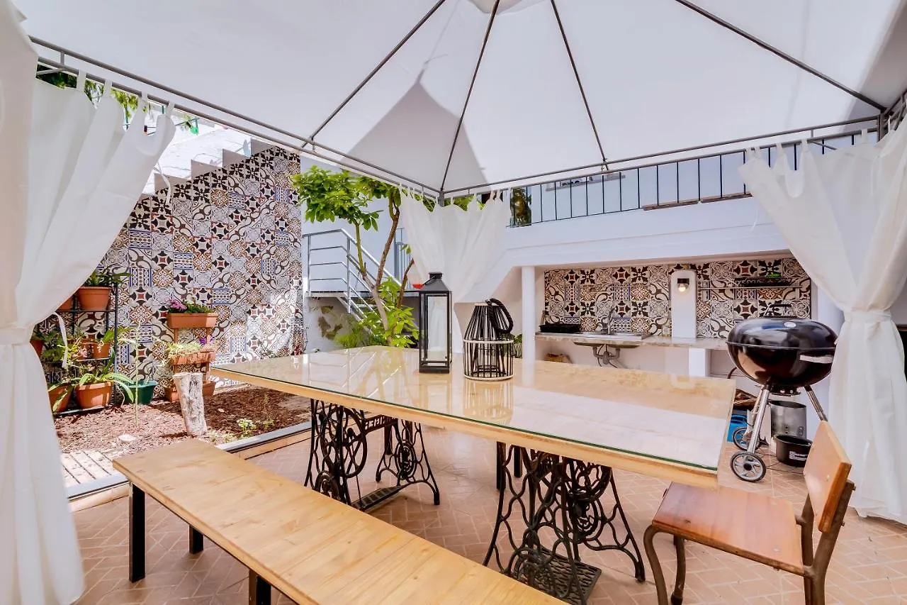 Groundfloor Hotel Faro Guest house